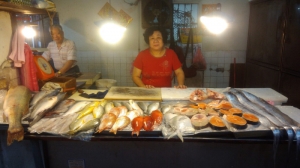 丸助鮮魚行