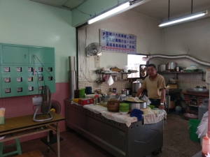后里侯伯的店